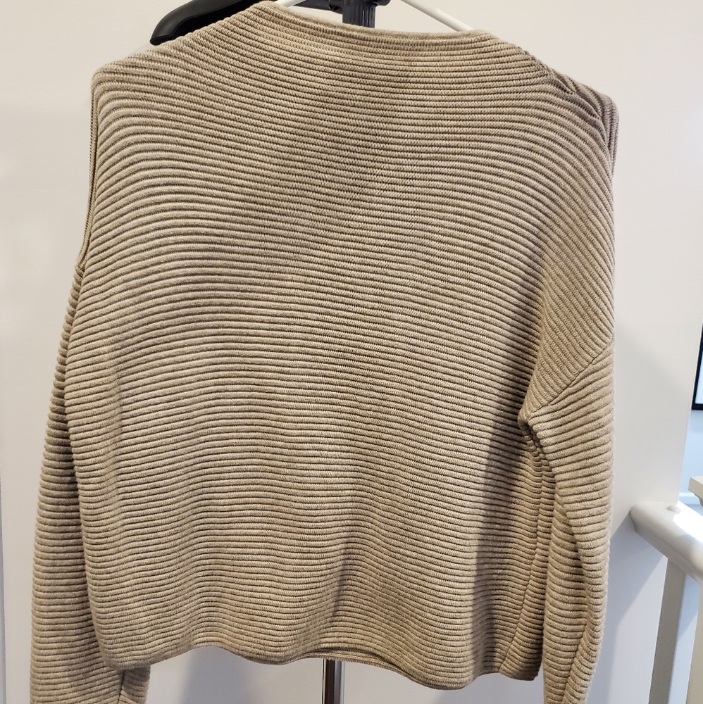 H&M Beige Sweater